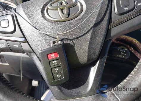 2014 Toyota Avalon Xle z USA, uszkodzony, nr VIN 4T1BK1EB9EU133435